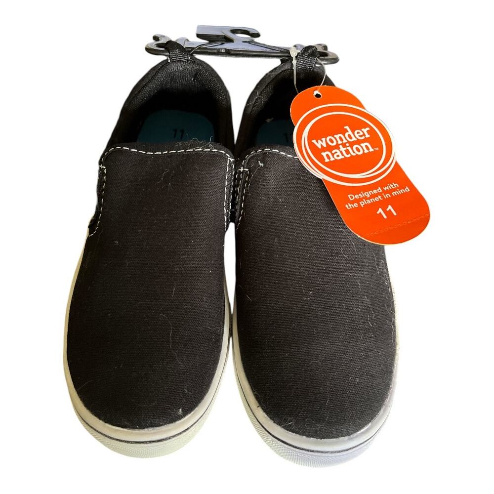 NWT Wonder Nation Black/White Boys Slip-on Sneakers Size 11
